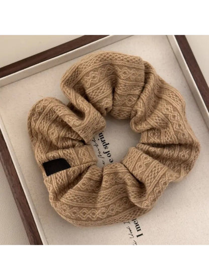 Gifty - Vintage Fabric Scrunchie Hair Tie