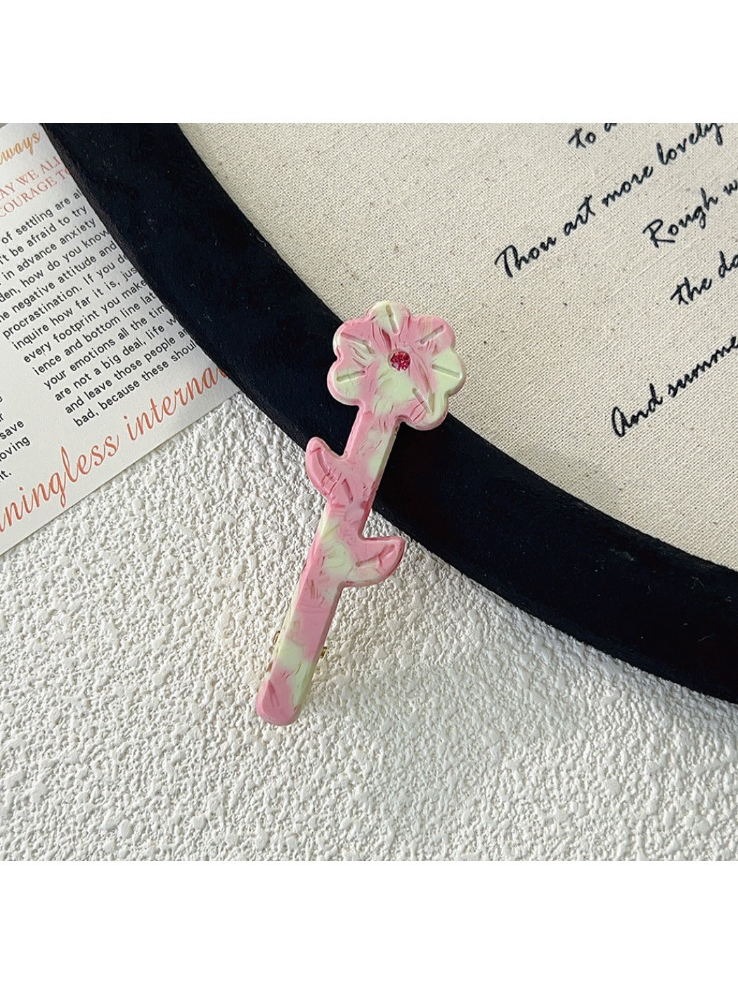 Beau - Flower Shaped Hair Clip