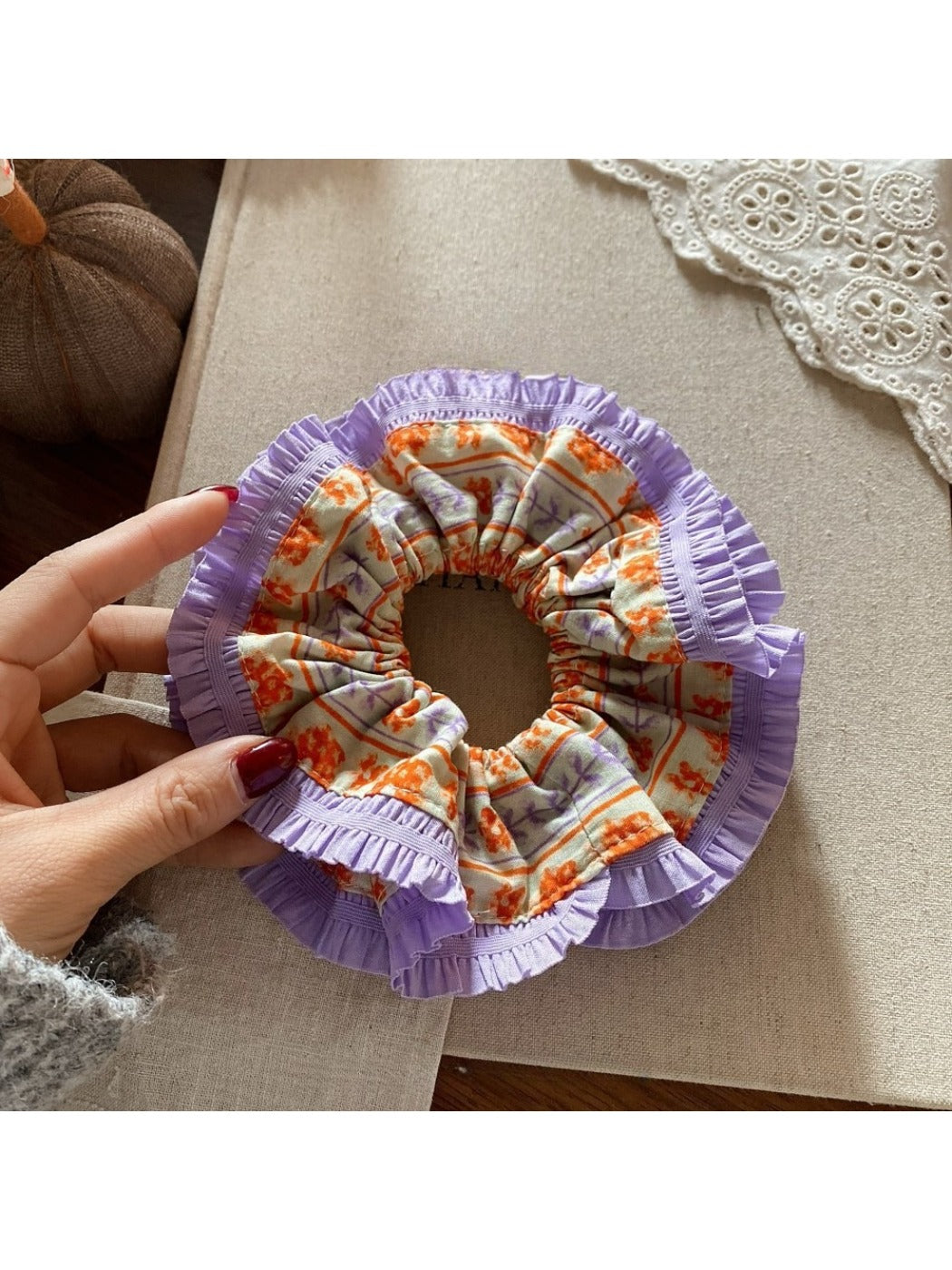 Gifty - Sweet Elegant Lace Scrunchie
