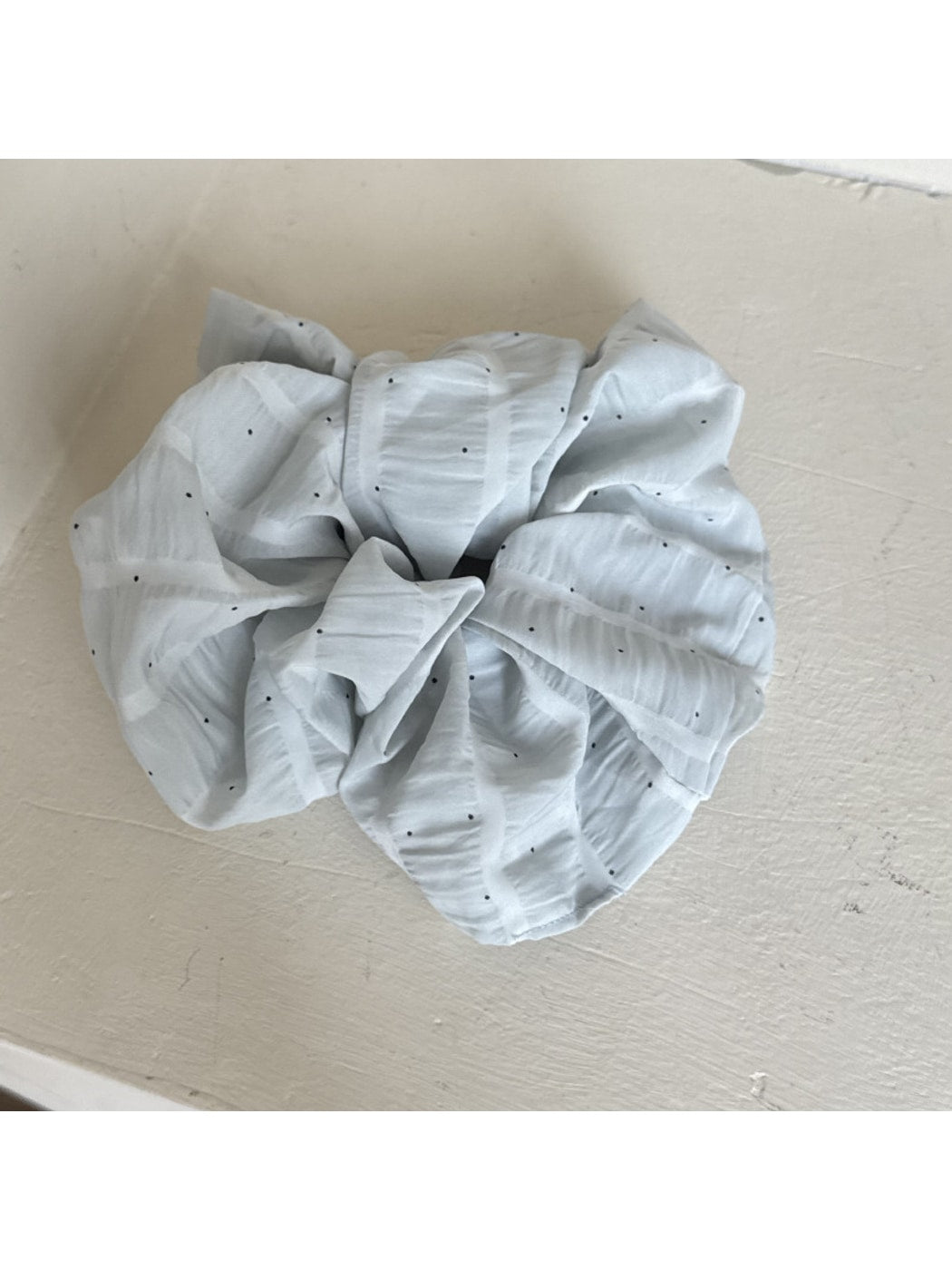 Gifty - Lightweight Polka Dot Fashion Scrunchie