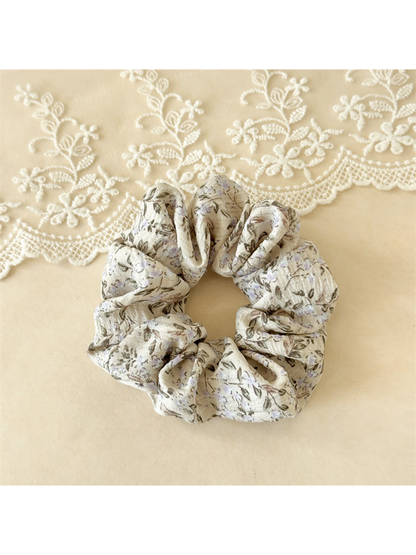 Gifty - Floral High Stretch Polyester Scrunchie