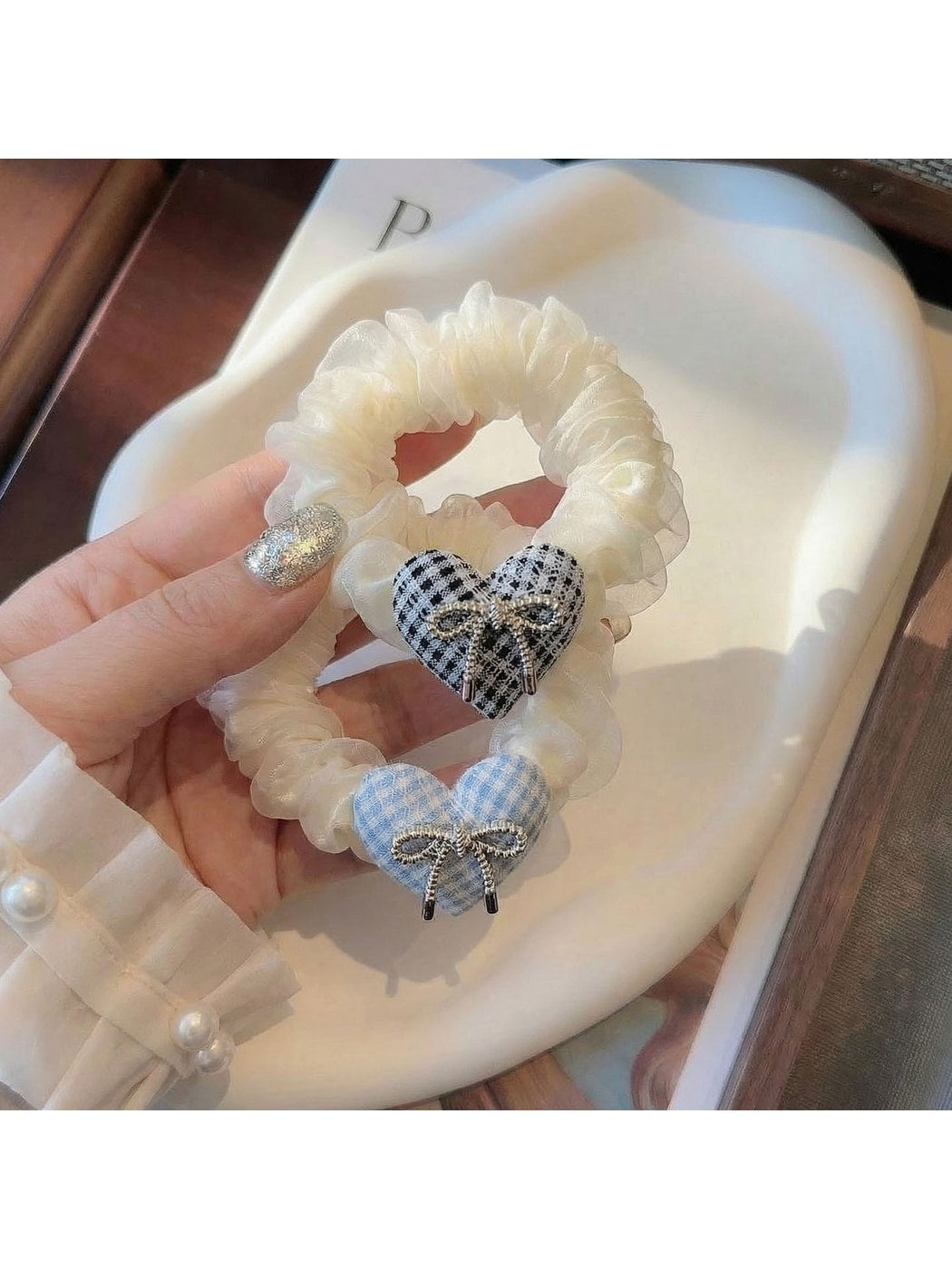 Gifty - Heart Bow Fabric Elastic Scrunchie