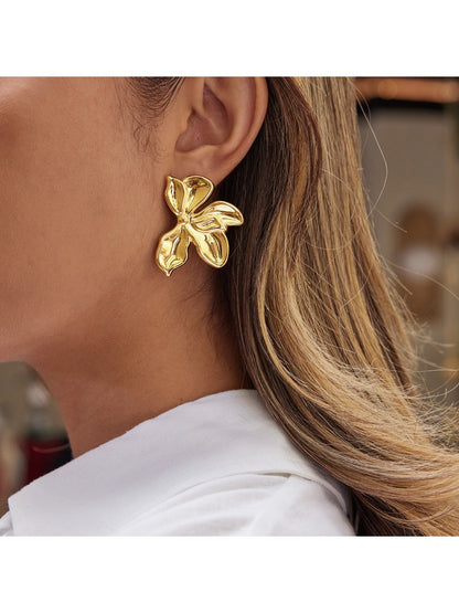 Earedge - Bougainvillea Floral Motif Earrings