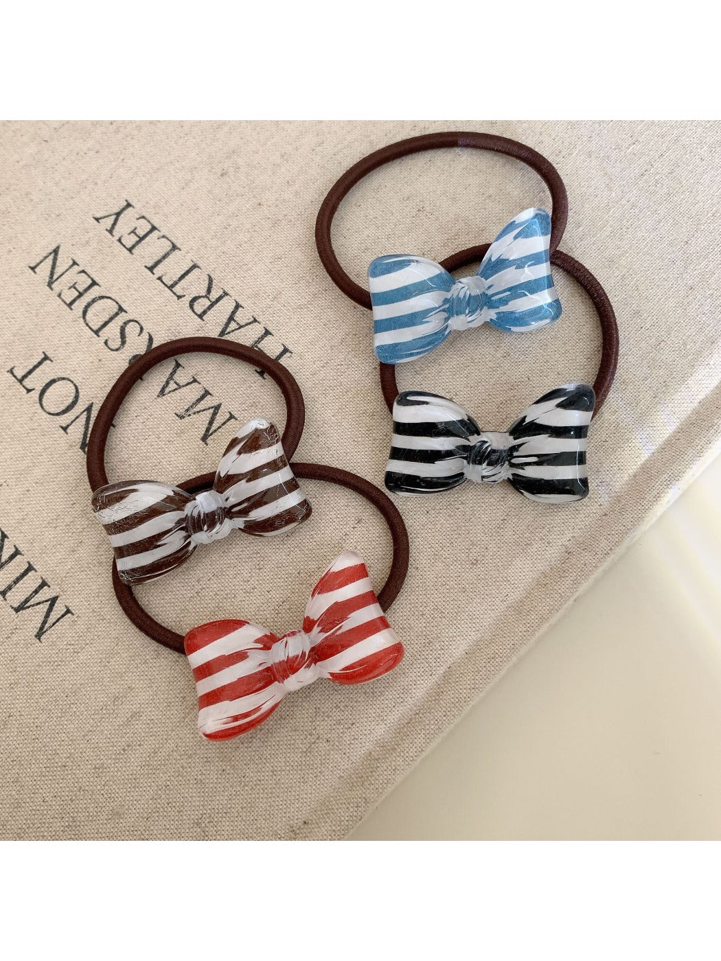 Gifty - Simple Striped Bow Hair Tie