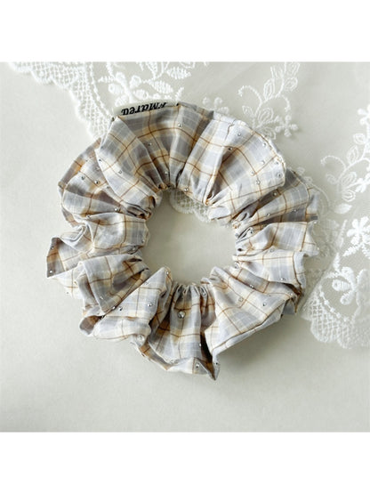 Gifty - Chic Plaid Scrunchie Hair Tie