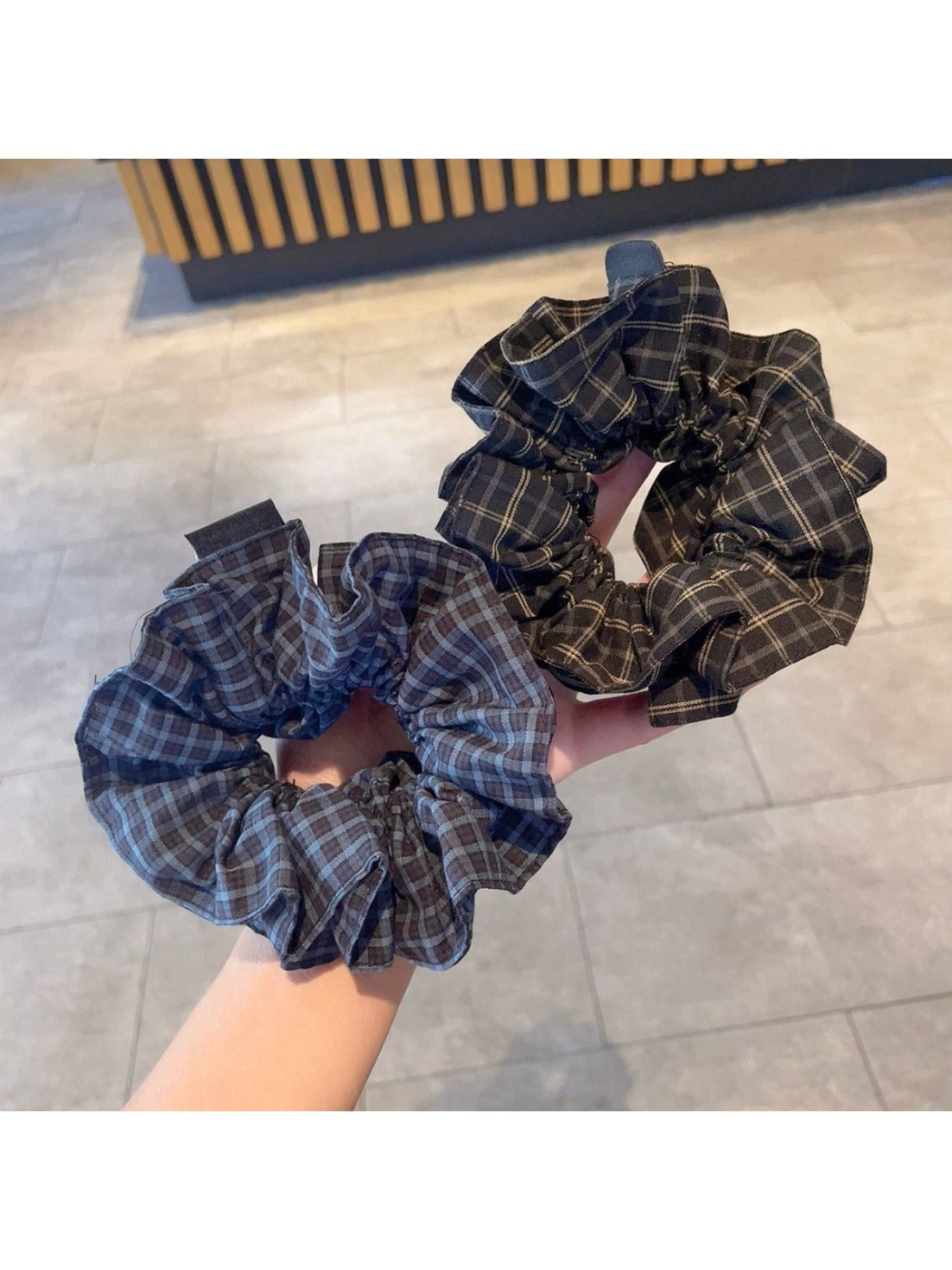 Gifty - Vintage Tartan Pleated Hair Scrunchie