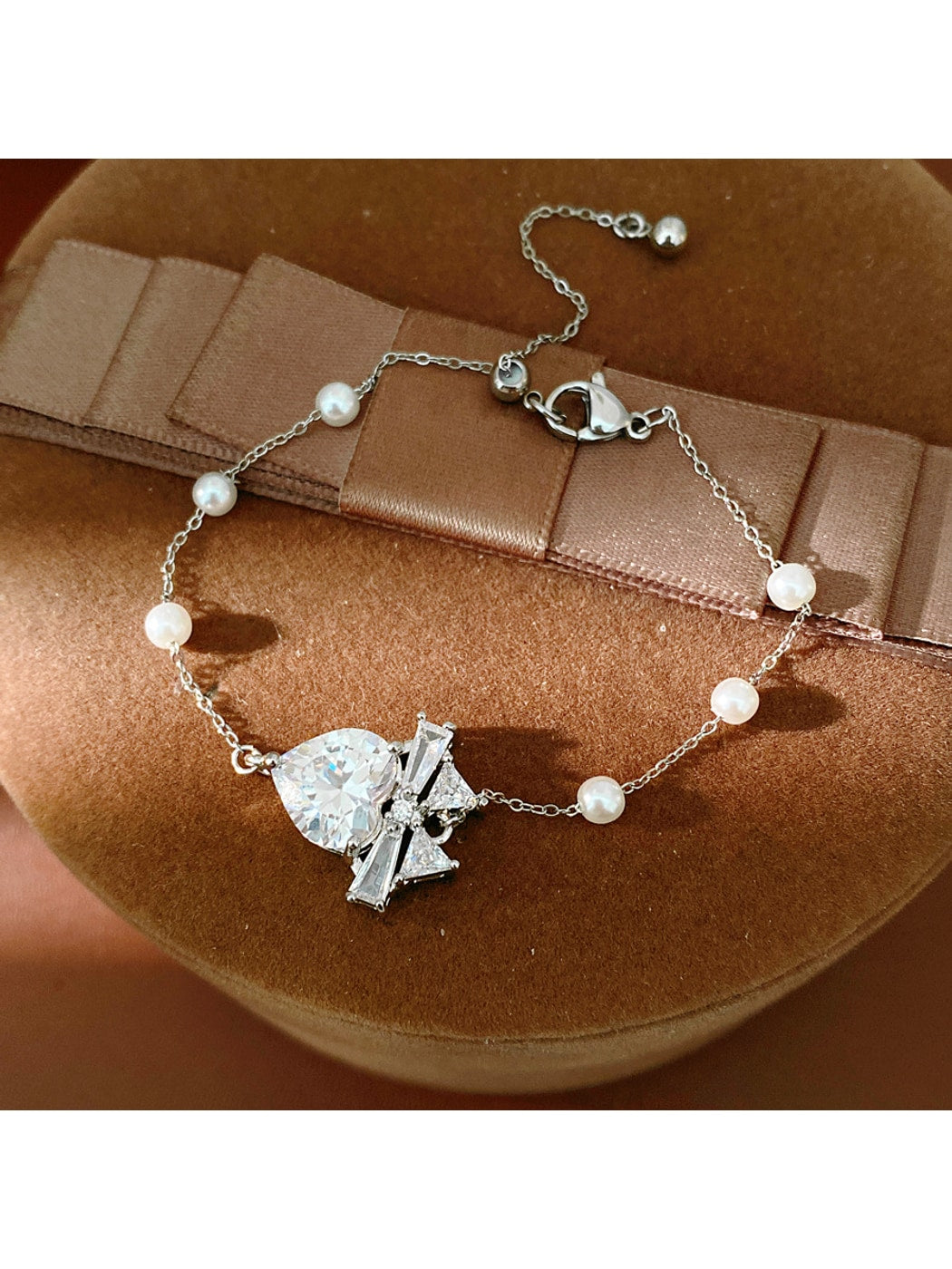 Lovra - Heart Accent Synthetic Zirconia Bracelet