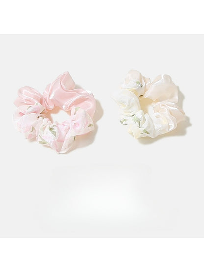 Gifty - Cute Floral Scrunchie Hair Tie