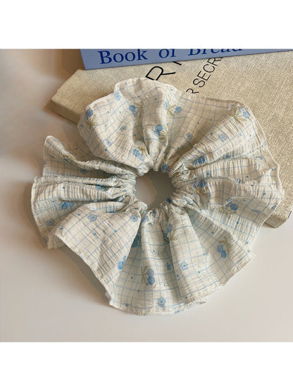 Gifty - Fresh Aesthetic Spring Scrunchie