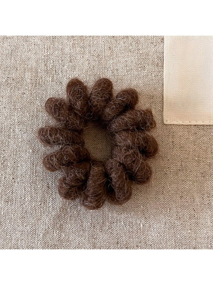 Gifty - Plush Telephone Line Hair Ring