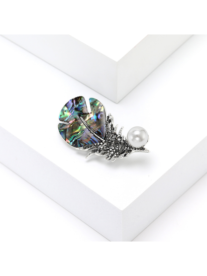 Brovia - Fashion Feather Accent Alloy Brooch Pin