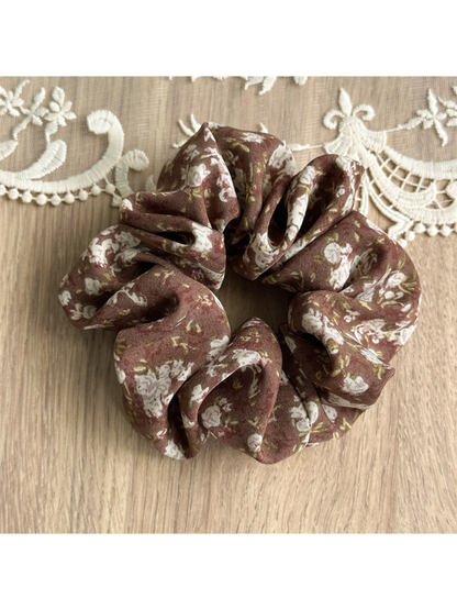 Gifty - Plant Floral Fabric Ponytail Style Scrunchie