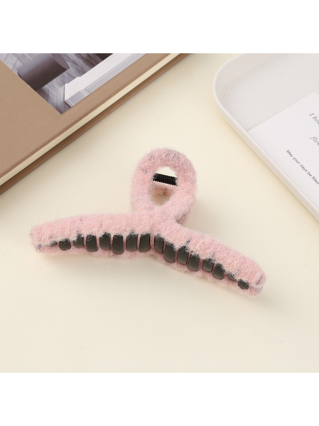 Beau - Solid Color Looped Top Hair Claw Clip