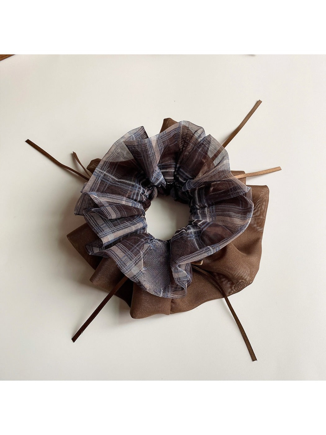 Gifty - Dark-Toned Plaid Pattern Scrunchie