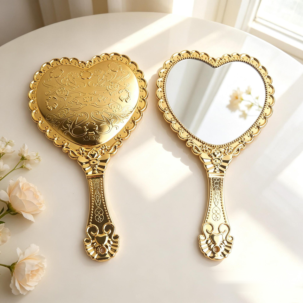 Mirroray - Heart-Shaped Scalloped Hand Mirror
