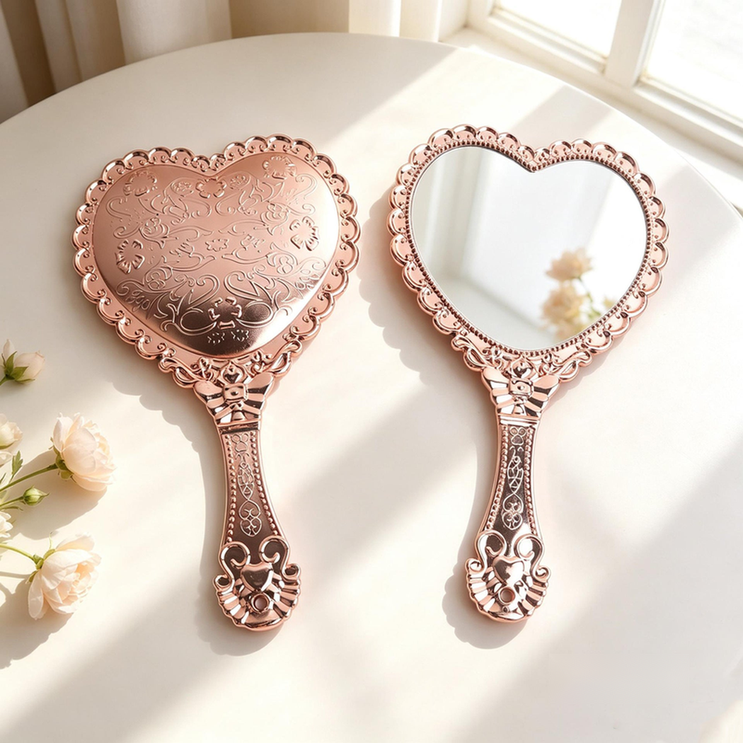 Mirroray - Heart-Shaped Scalloped Hand Mirror