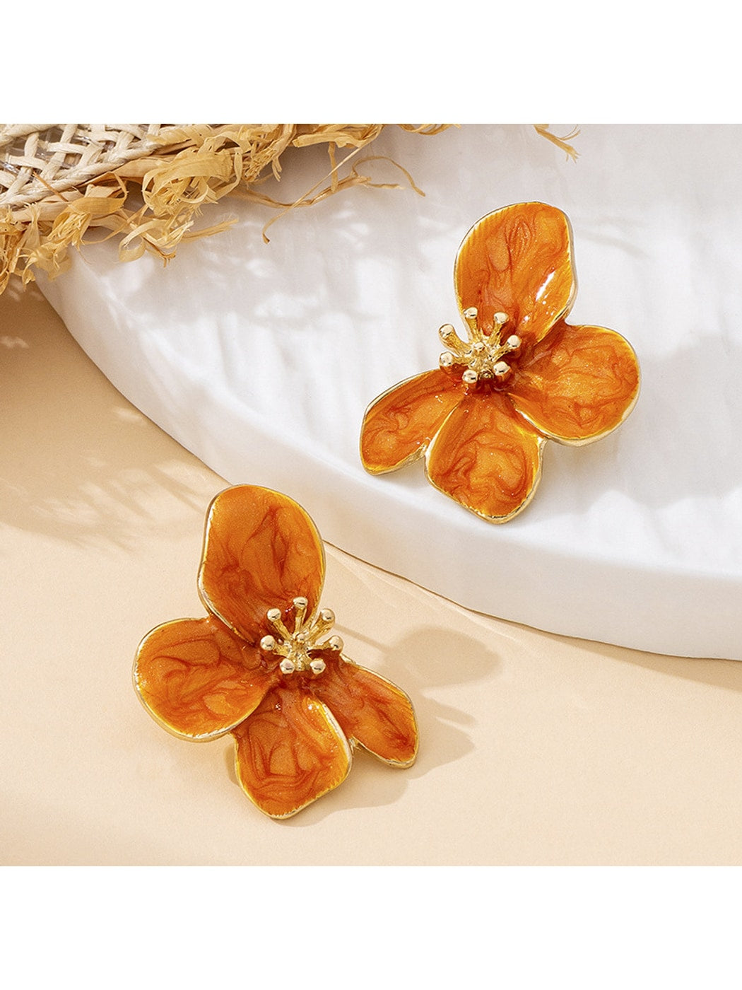 Earedge - Sweet Floral Petal Design Stud Earrings