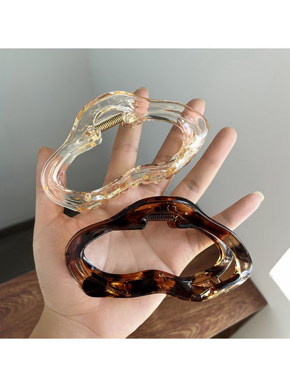 Beau - Chic Cloud Cut Out Claw Clip