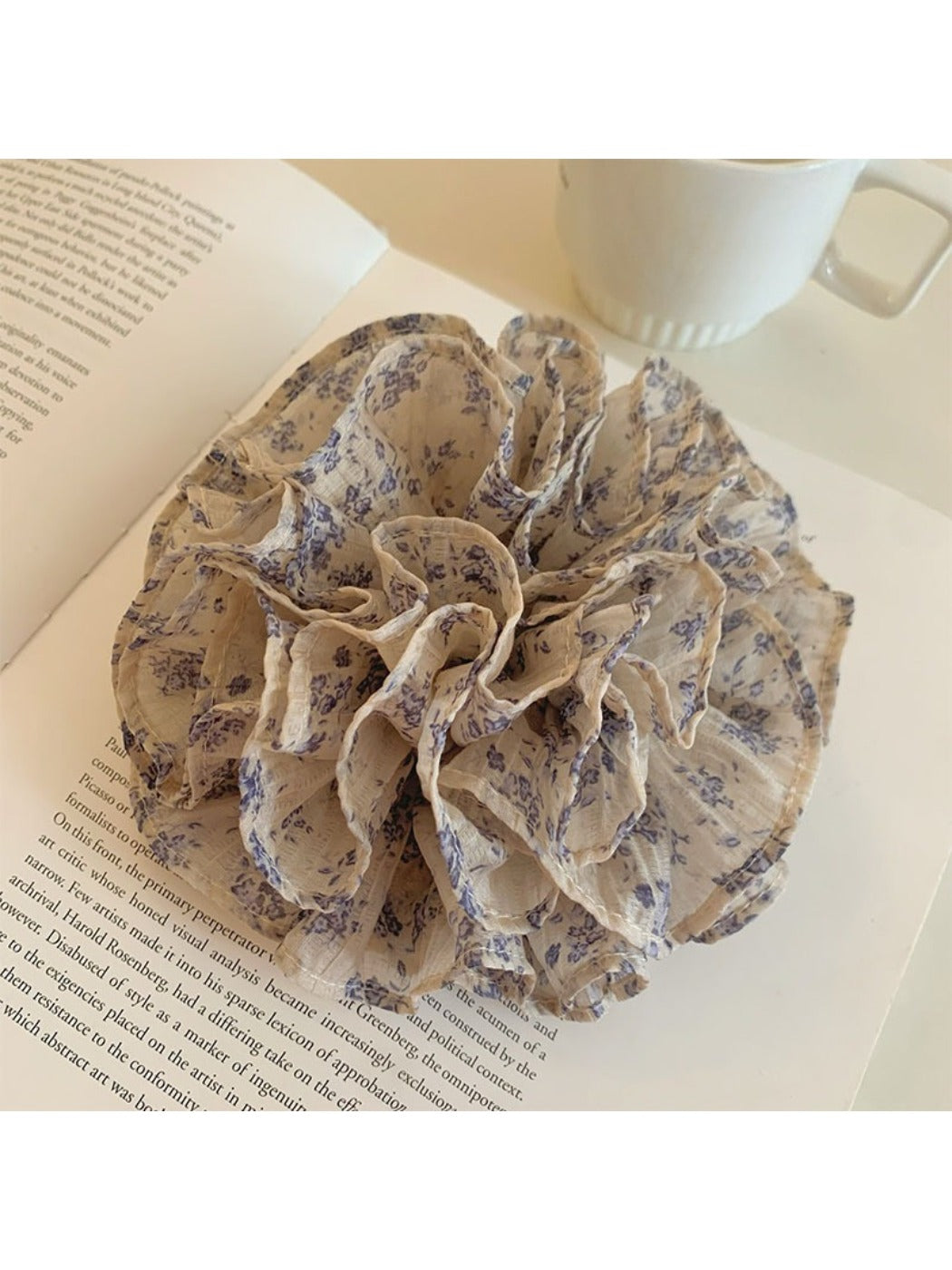 Gifty vintage print ruched scrunchie displayed on a white background