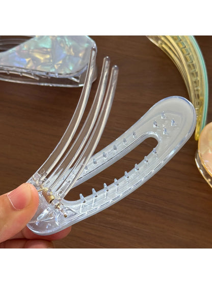 Beau - Marbled Heart Cutout Acrylic Hair Clip