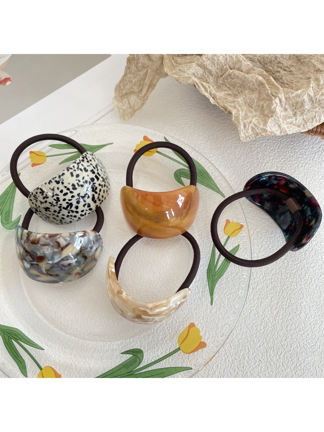 Gifty - Elegant Oval Shaped Hair Tie