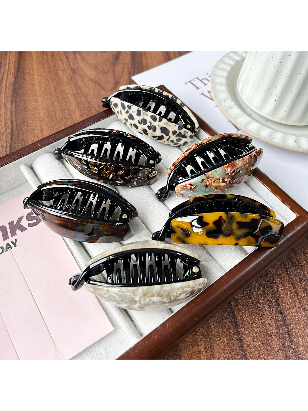 Beau - Curved Tortoiseshell Pattern Acetate Banana Clip