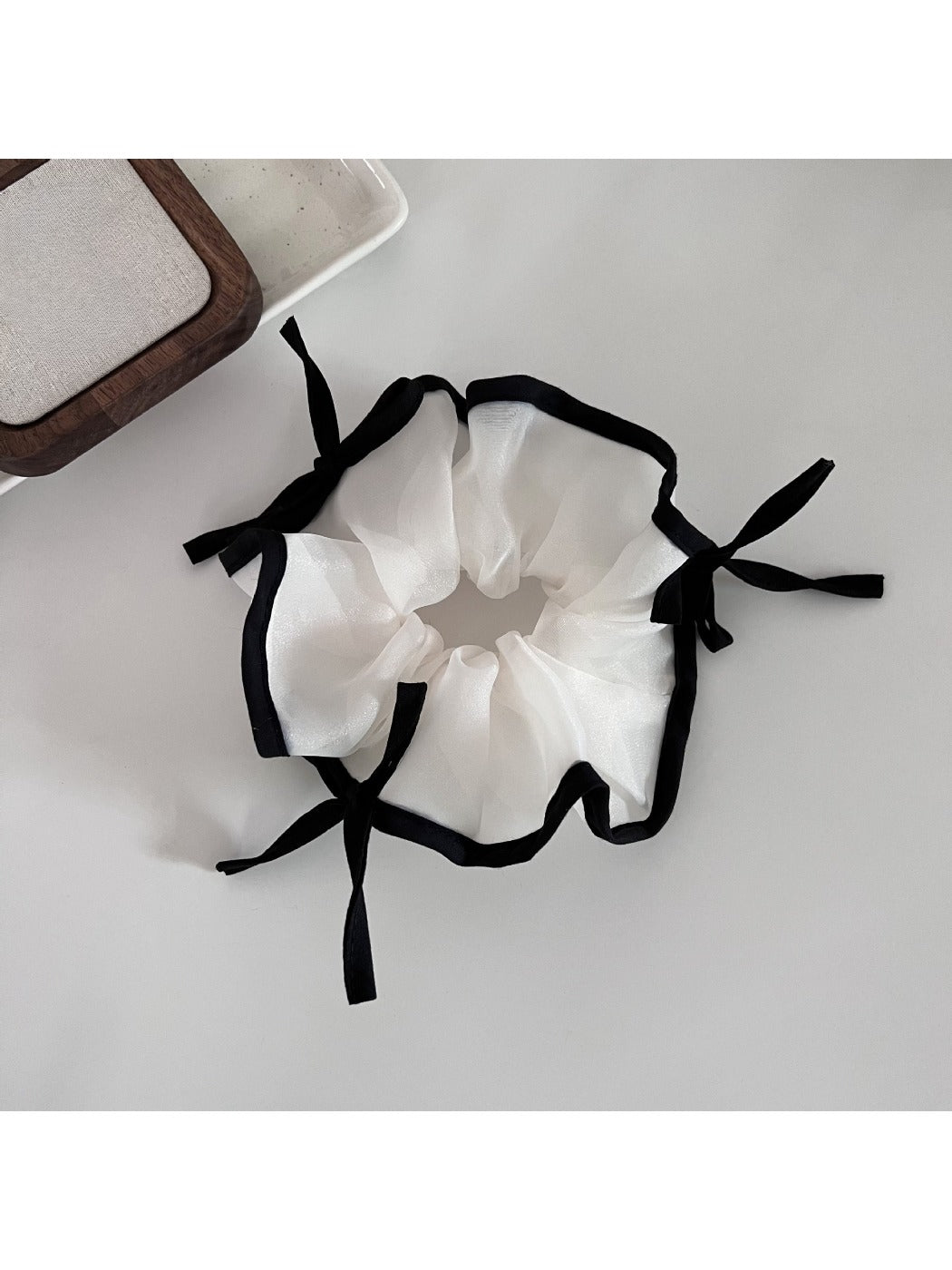 Gifty - Sweet Tulle Bow Scrunchie