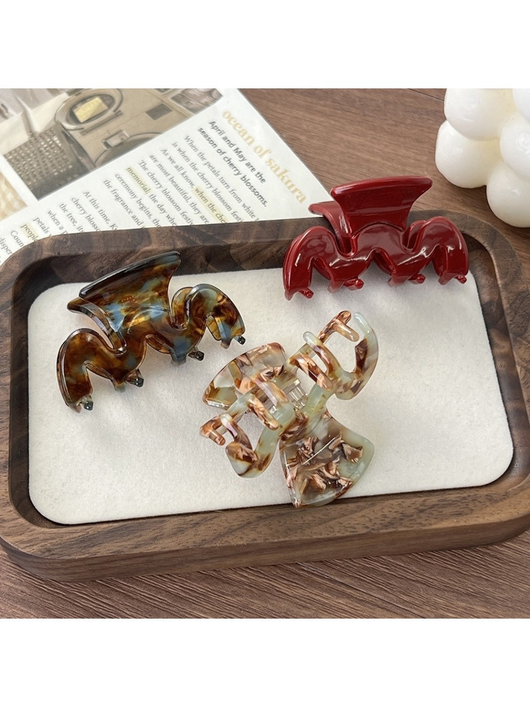 Beau - Trendy Letter M Hair Clip