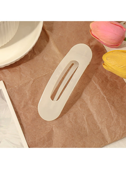Beau - Oval Shaped Pretty Hair Clip