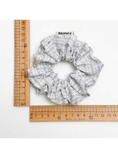 Gifty - Chic Plaid Scrunchie Hair Tie