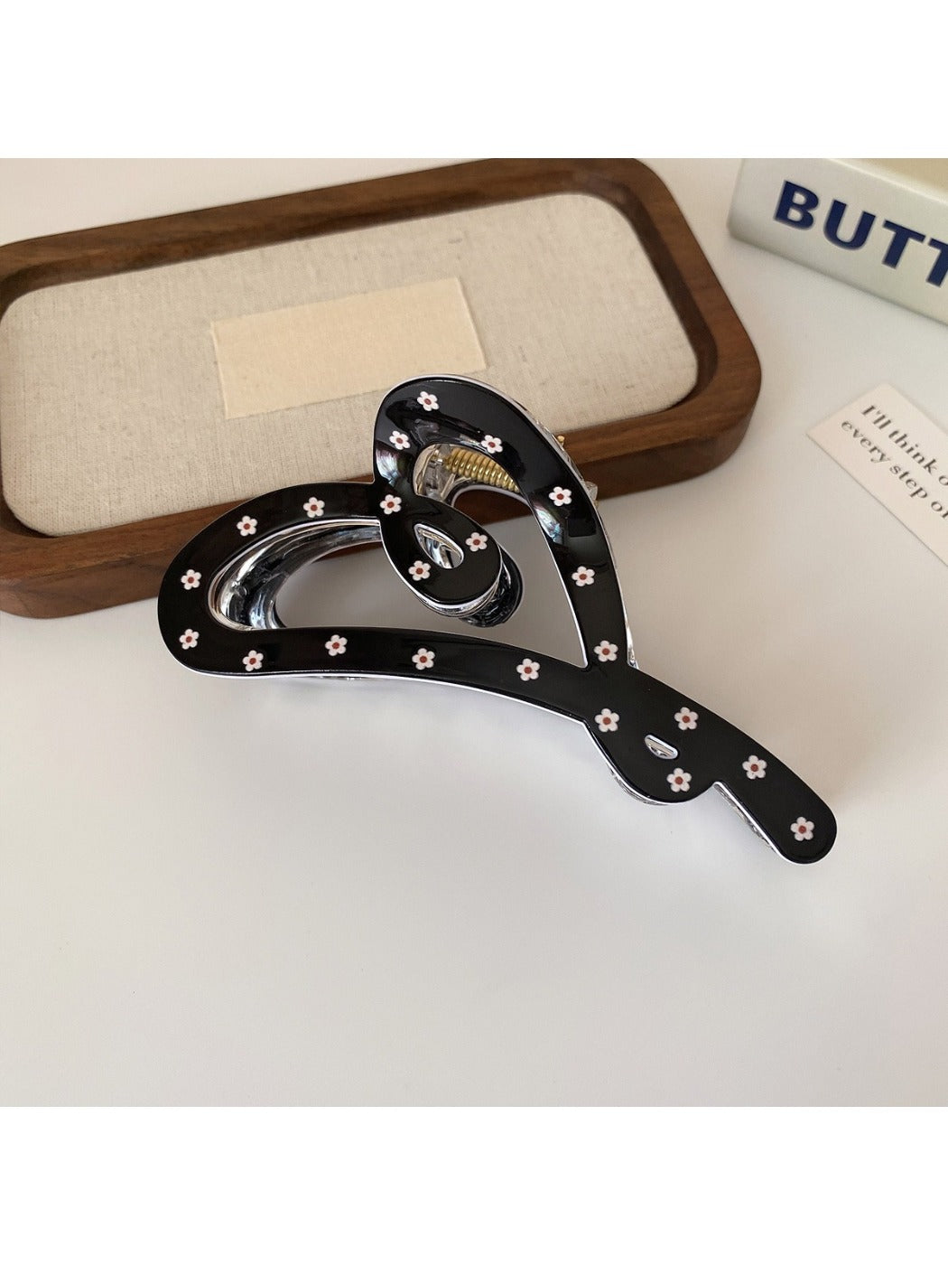 Beau - Large Heart Shaped Claw Clip