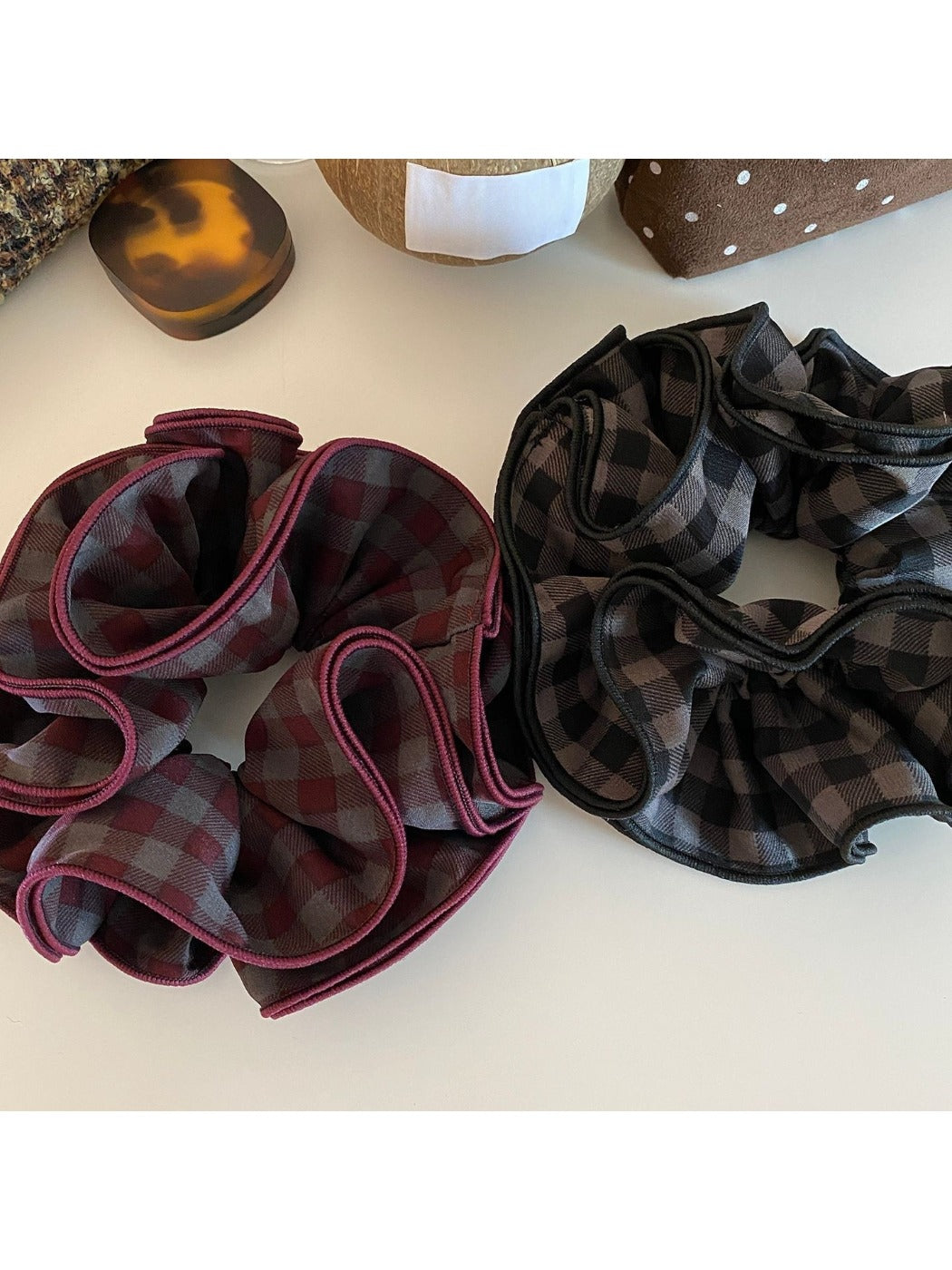 Gifty - Checkered Ruffled Hair Scrunchie