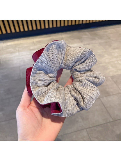 Gifty - Gray Crinkled Elastic Scrunchies