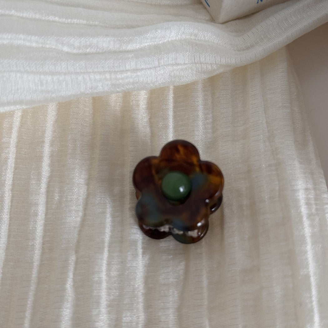 Beau - Acetate Flower Side Hair Claw Clip