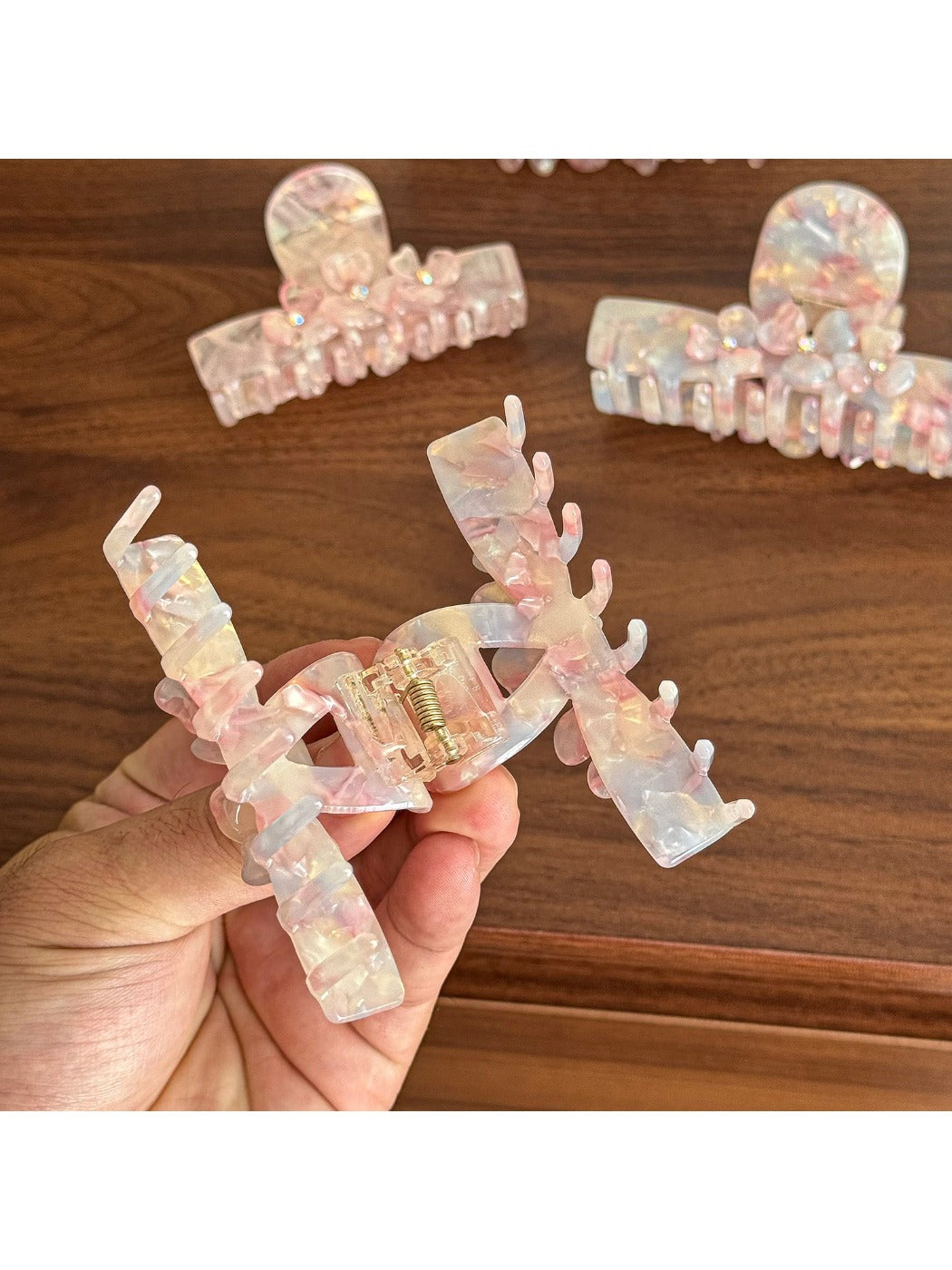 Beau - Acetate Hair Claw Clip with Flower Design