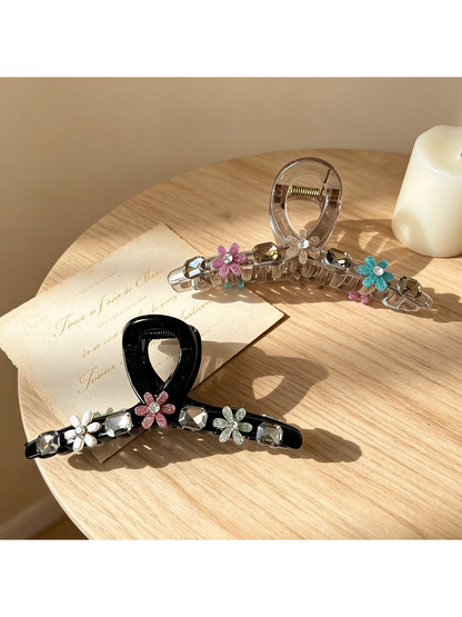 Beau - Floral Detail Plastic Hair Claw Clip