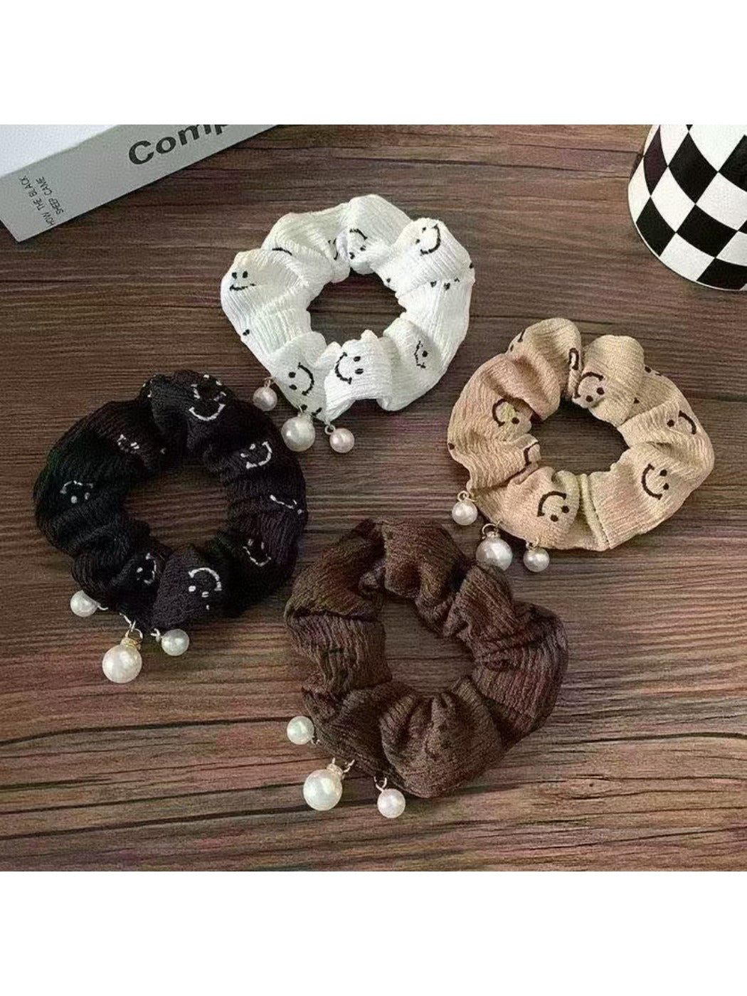 Gifty - Smiley Face Pattern Hair Ring