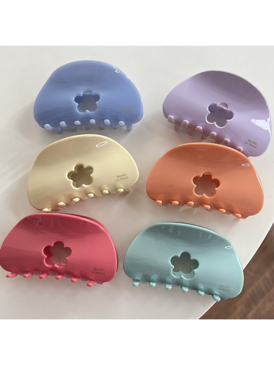 Beau - Hollowed-Out Flower-Shaped Hair Clip
