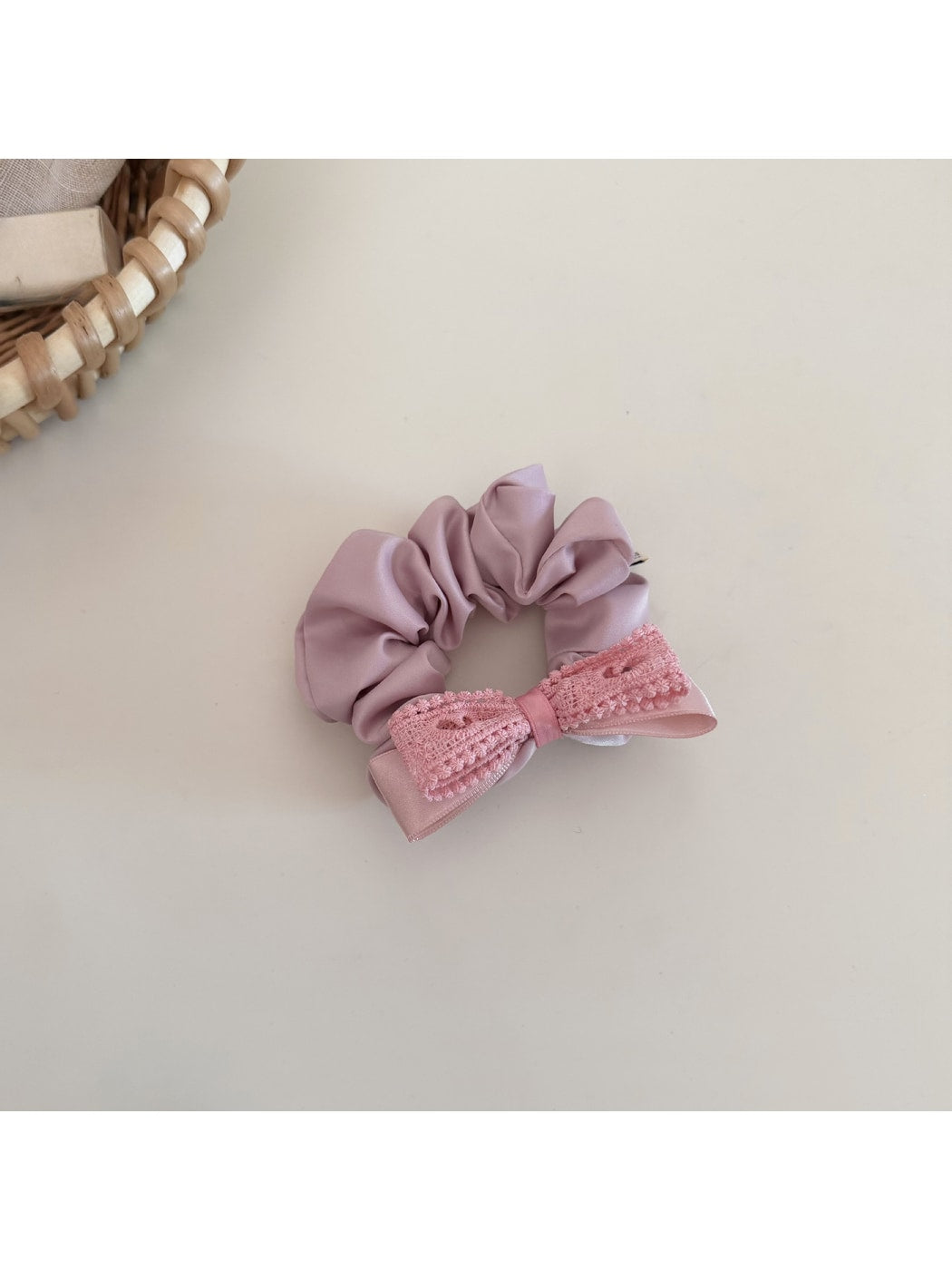 Gifty - Heart Cutout Bow Satin Scrunchie