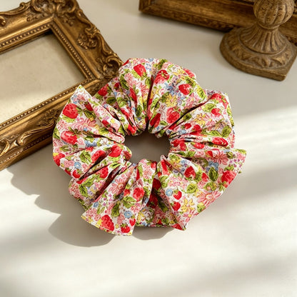 Gifty - Red Floral Print Polyester Scrunchie