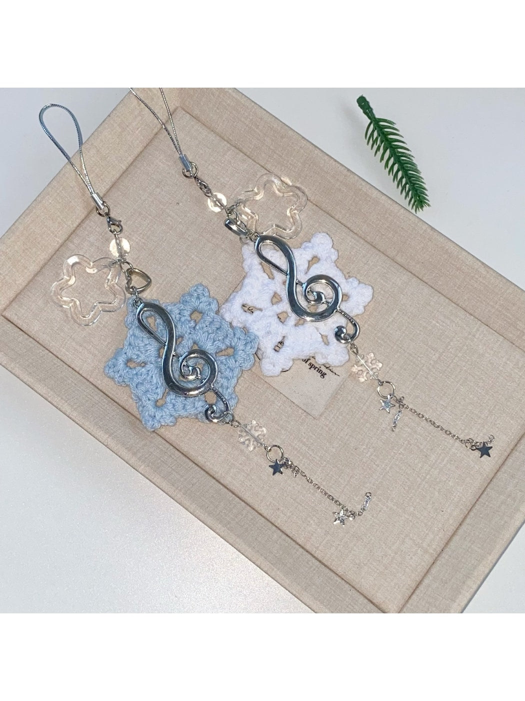 Keypus - Music Note Snowflake Decorative Strap Keychain