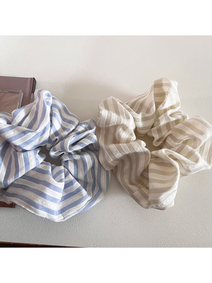 Gifty - Minimalist Colorful Striped Scrunchie