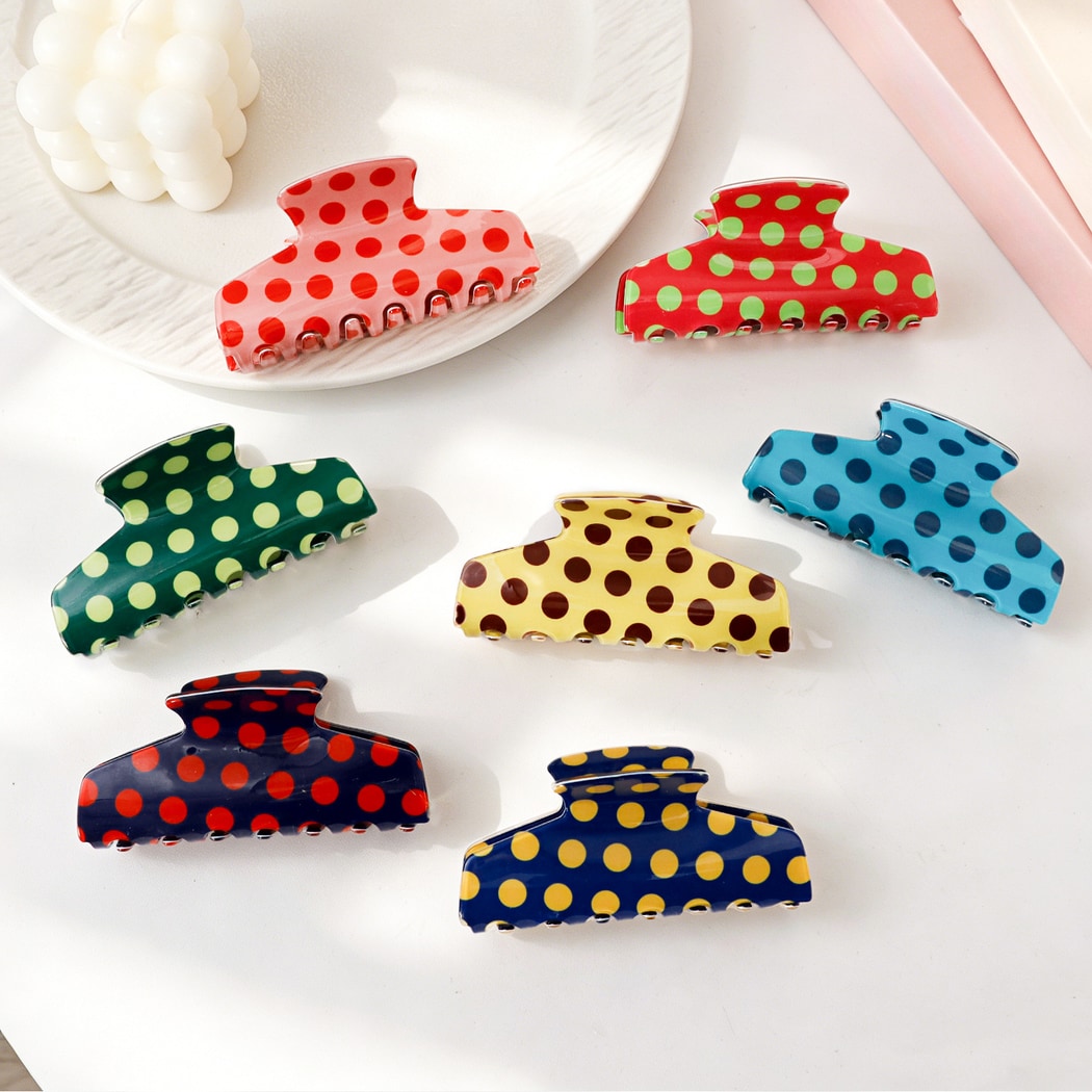Beau - Simple Sweet Polka Dot Claw Clip