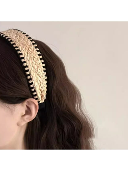 Model wearing the bohemian wide minimalist headband with loose wavy hair