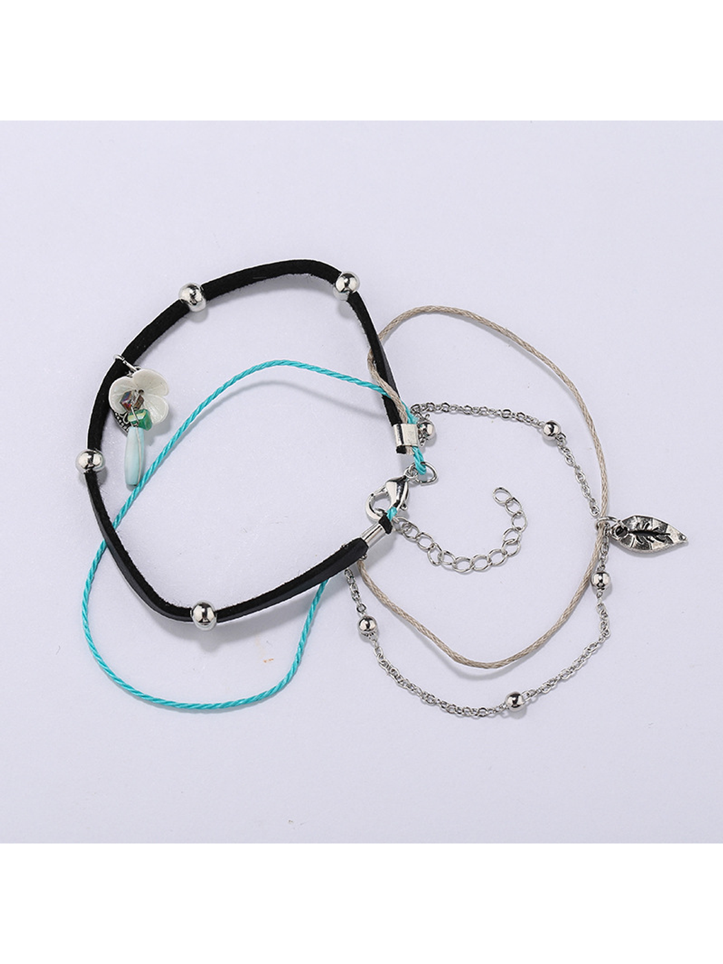 Lovra - Bohemian Leaf Pendant Beaded Bracelet