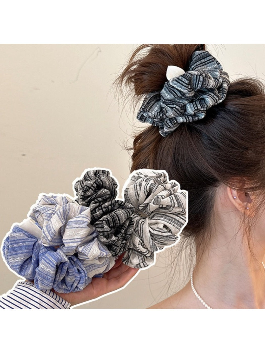 Gifty - Chic Striped Pleated Scrunchie