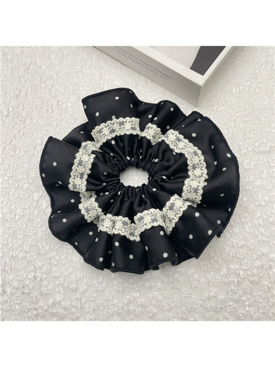 Gifty - Polka Dot Lace Satin Hair Loop