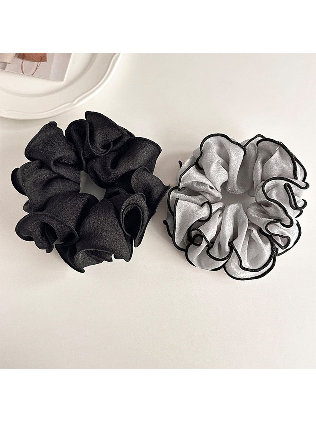 Gifty - Polyester Double Layer Luster Finish Scrunchie
