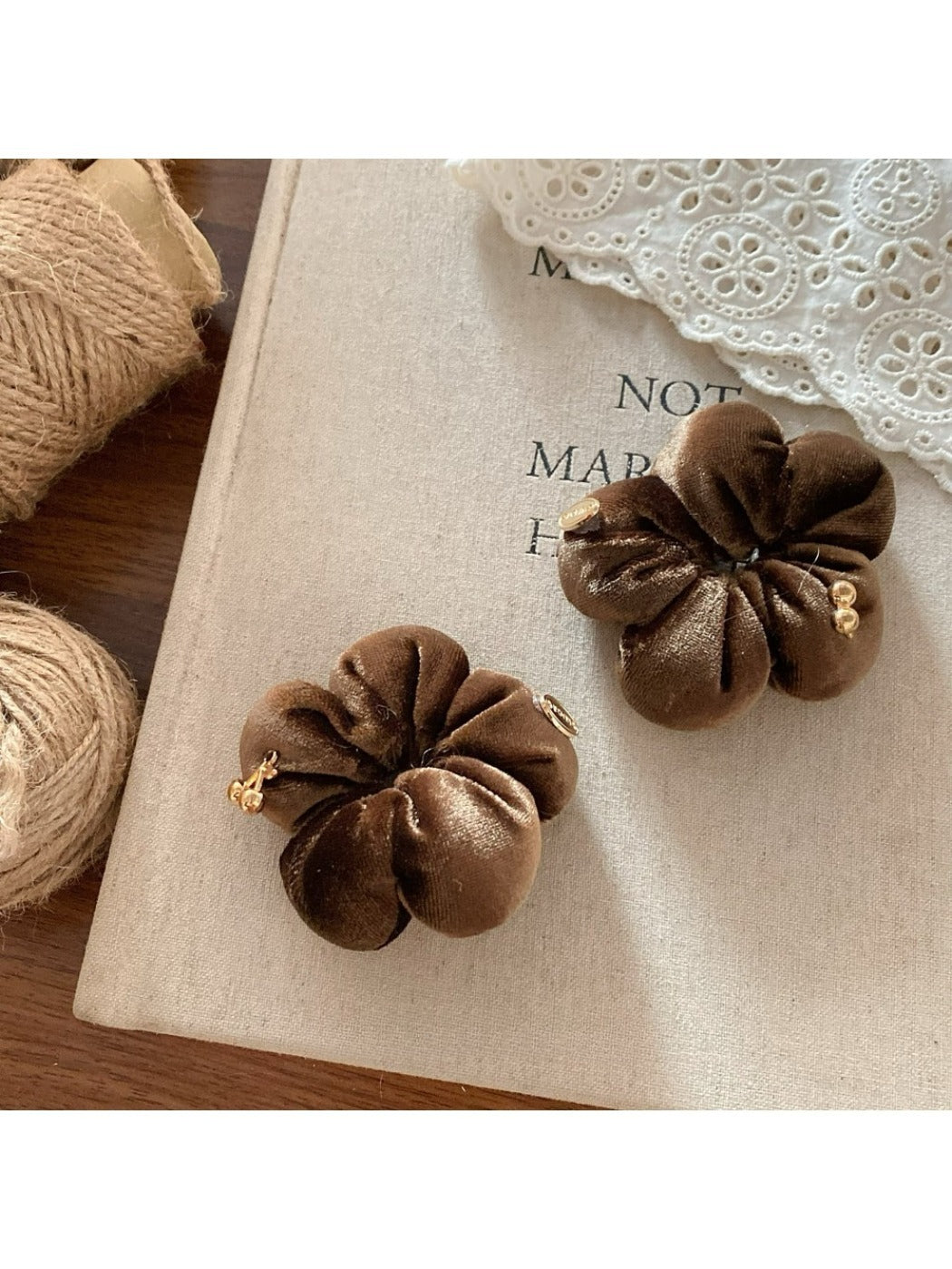 Gifty - Velvet Textured Scrunchies Hair Ties