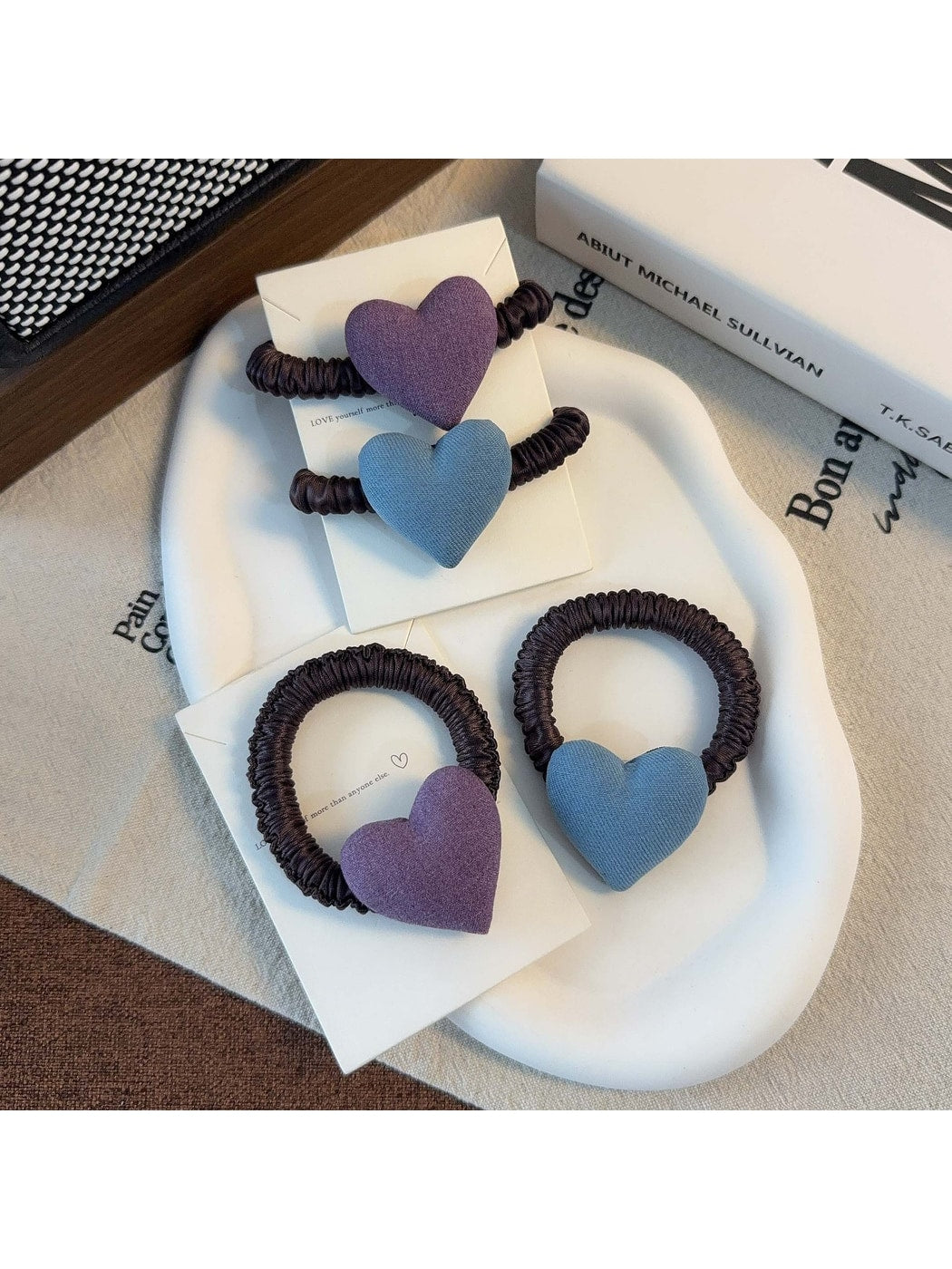 Gifty - Sweet Style Heart Accent Fabric Hair Tie